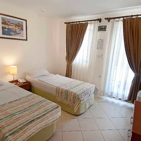 Club Mira Luna Hotel