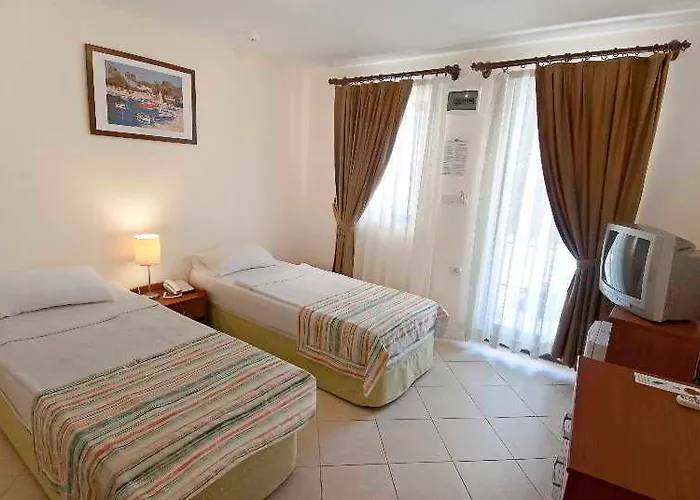 Club Mira Luna Hotel